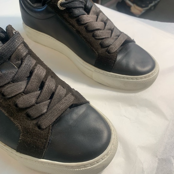 Black Leather ladies Sneakers - Picture 5 of 9